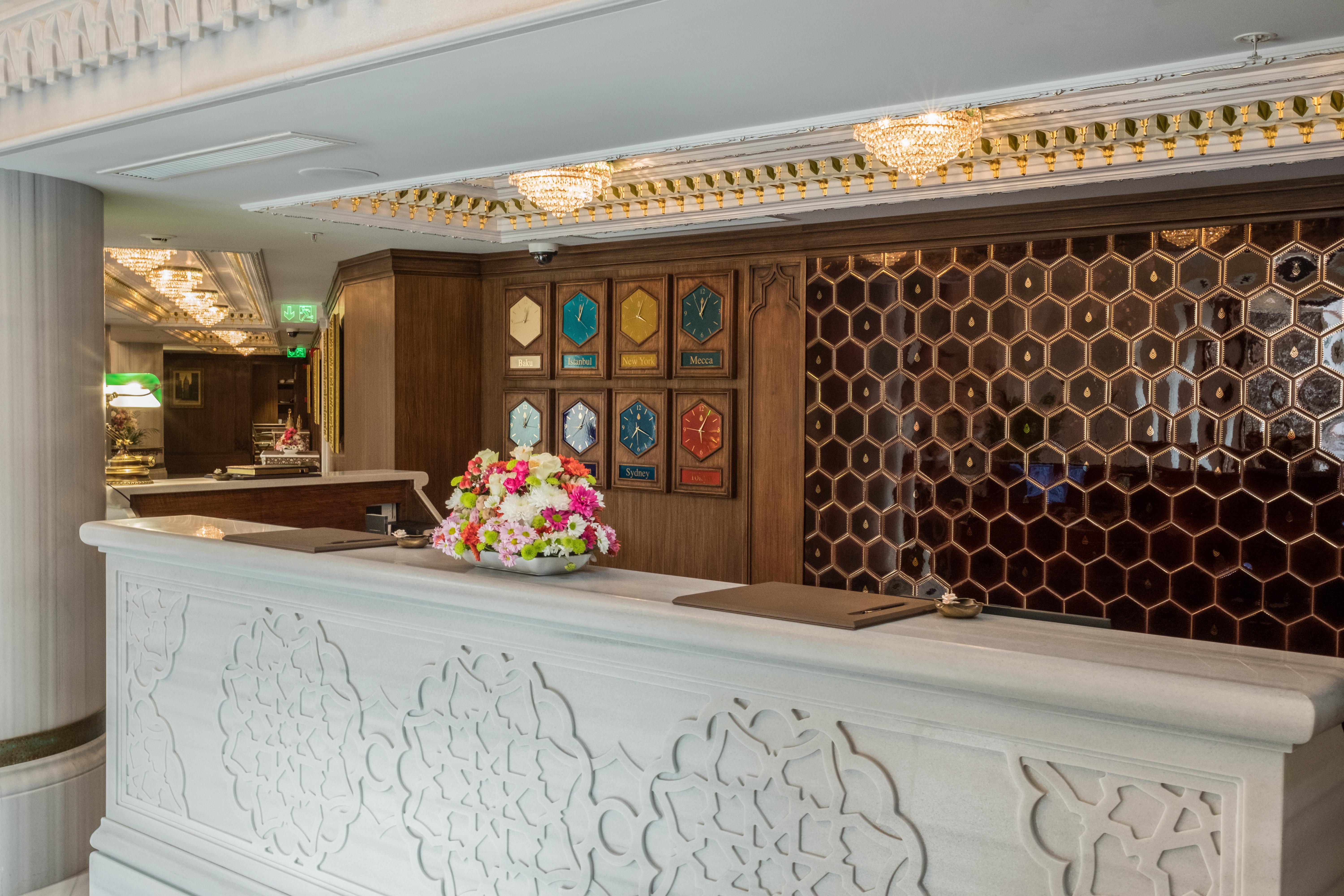 Ajwa Sultanahmet - Preferred Hotels Lvx Collection Stambuł Zewnętrze zdjęcie Reception desk at the hotel